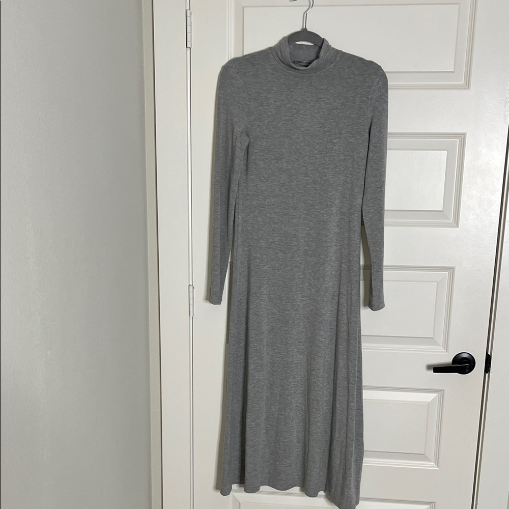 Zara Elegant Long Sleeve Gray Dress Size Medium